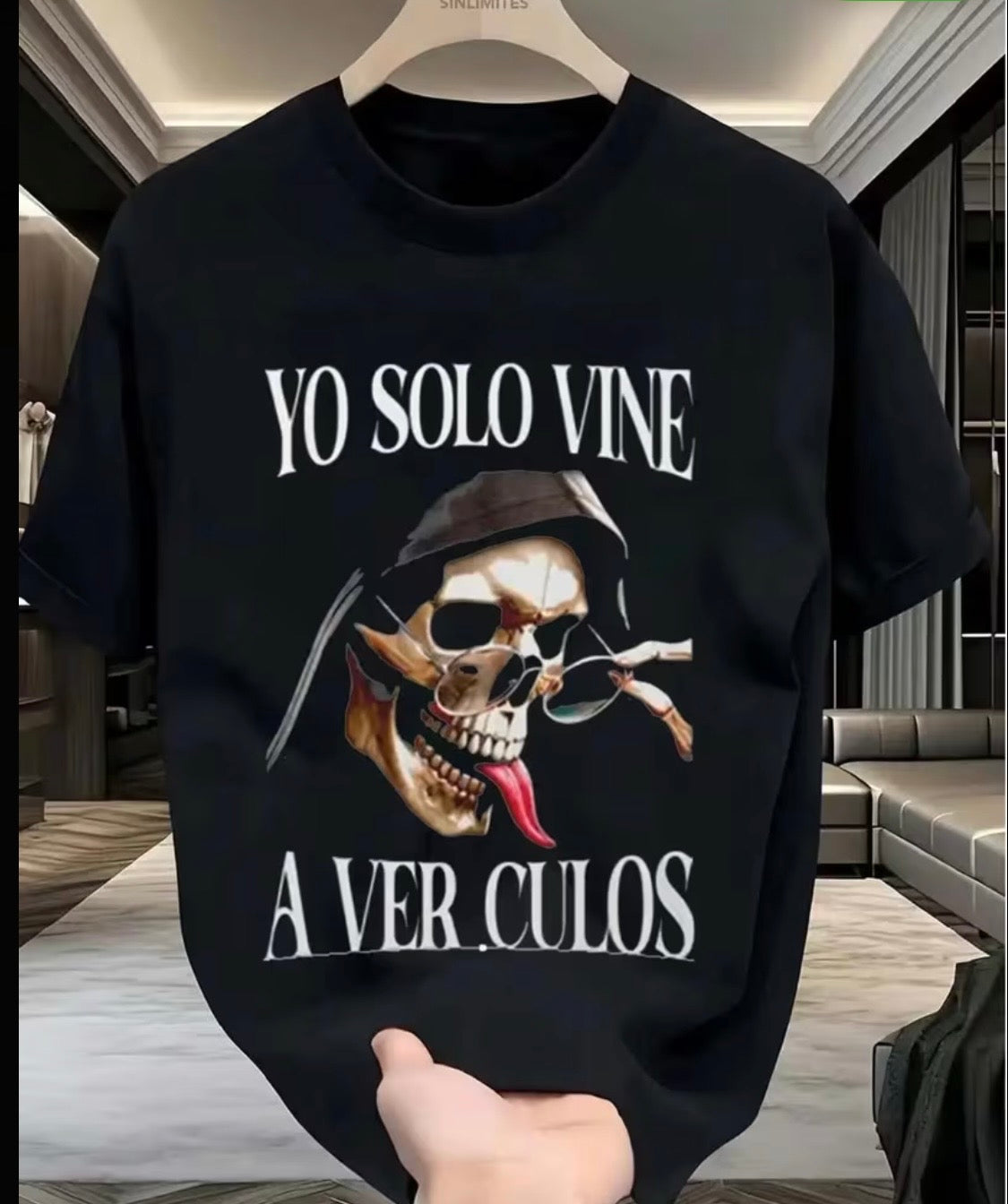Camiseta con temática yo solo vine a ver cu..s